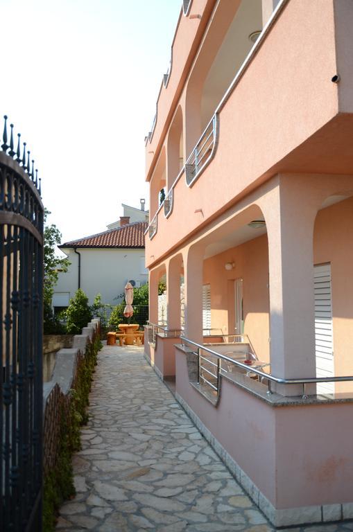 Apartments Bozic Novi Vinodolski Exterior foto